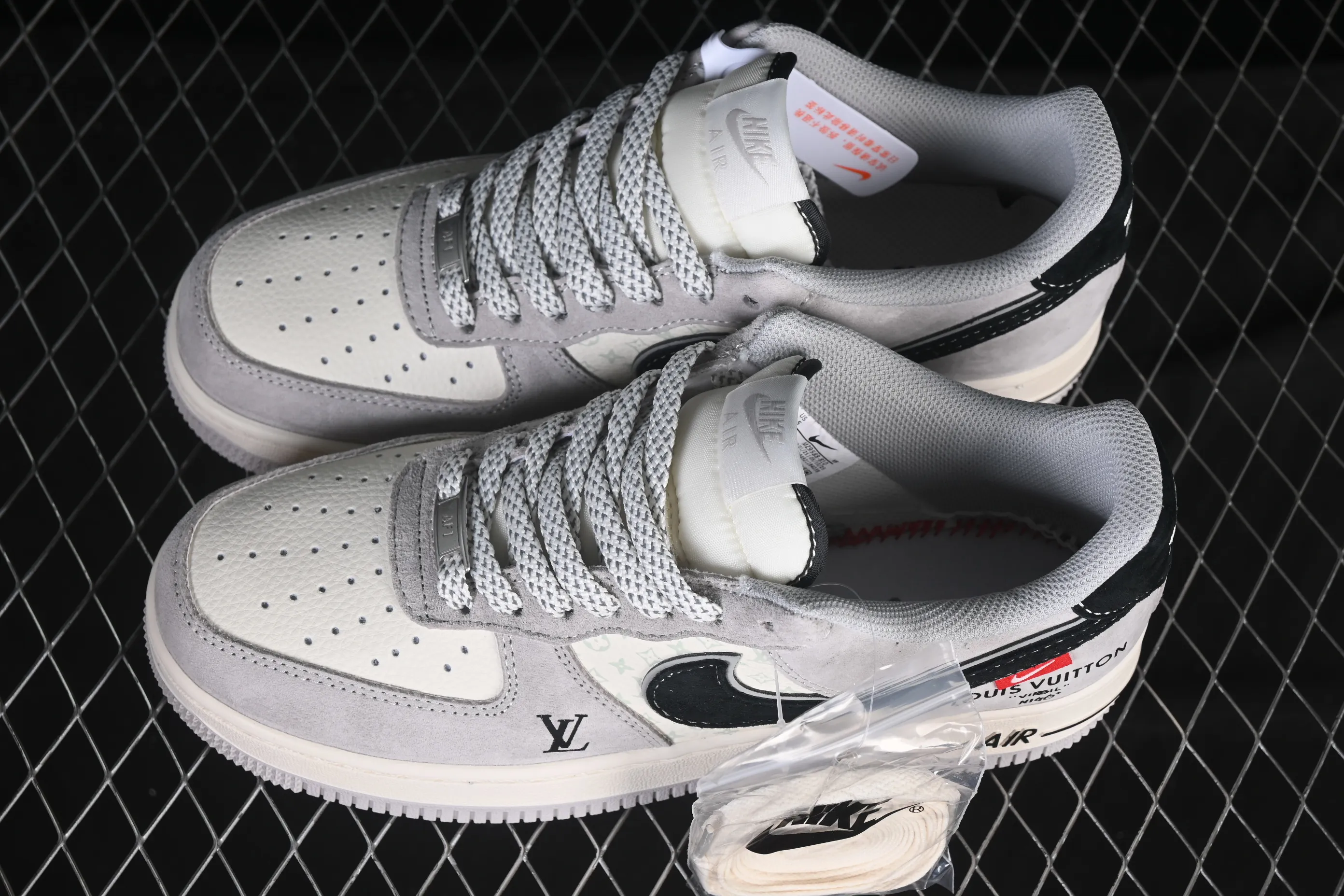 All categories Nk Air Force 1 Air Force series Nk Air Force 1 Low Air Force low top Nike Air Force 1'07 Low LV joint pig eight meters gray black Air Force 1 low top casual sneakers MZ9588-810